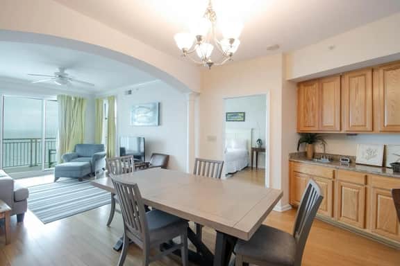The Gulf Horizon Suite - Image 3
