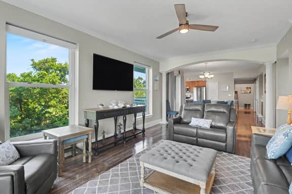 Shoreline Retreat - Image 4